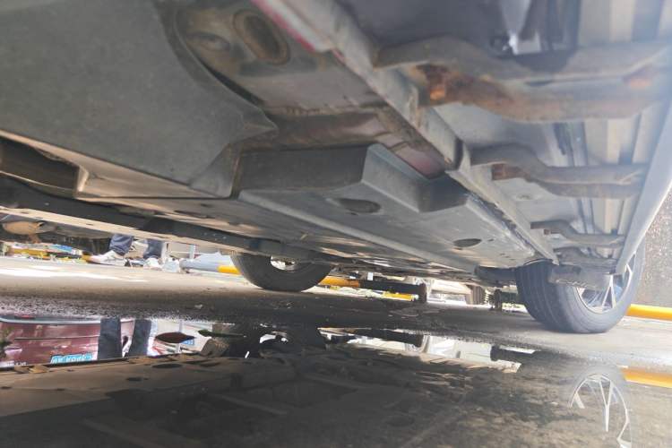 Used Toyota C-HR 2018 2.0L Leading Edition China V-standard Chassis Rear Right