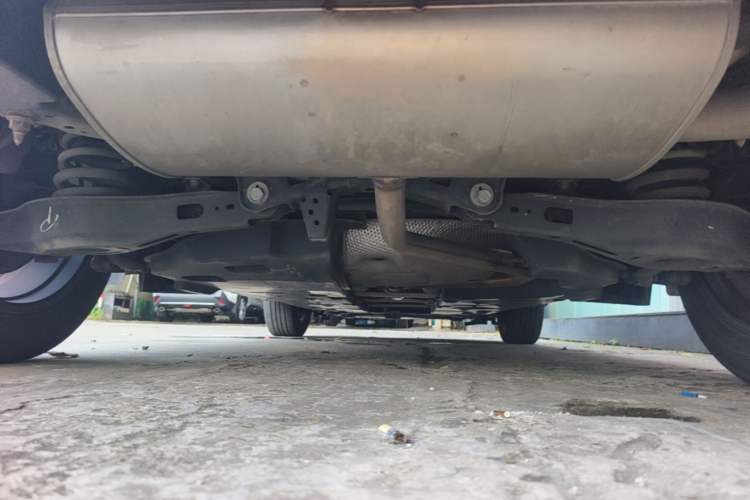 Used Toyota C-HR 2018 2.0L Leading with Sunroof China VI Standard Chassis Rear