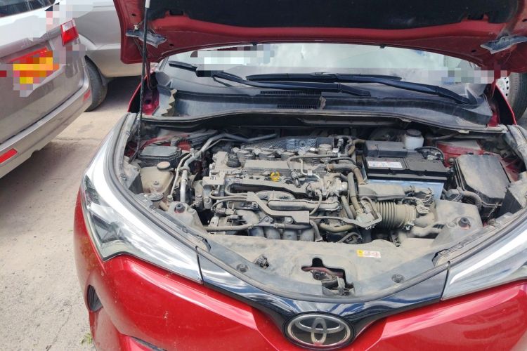 Used Toyota C-HR 2018 2.0L Flagship Version China V Standard Engine Bay Right