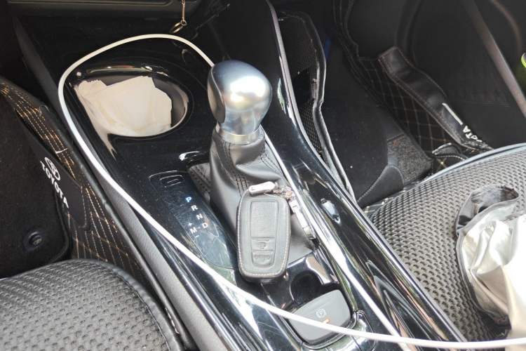 Used Toyota C-HR 2018 2.0L Leading Edition China V-standard Gear Lever