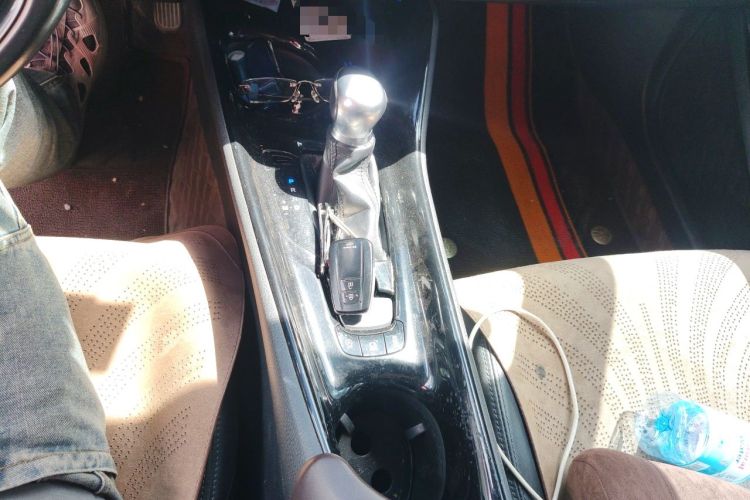 Used Toyota C-HR 2018 2.0L Flagship Version China V Standard Gear Lever