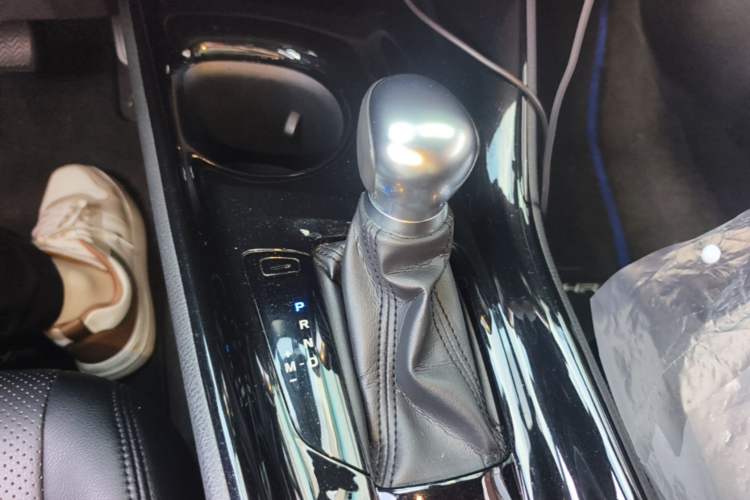 Used Toyota C-HR 2018 2.0L Leading with Sunroof China VI Standard Gear Lever