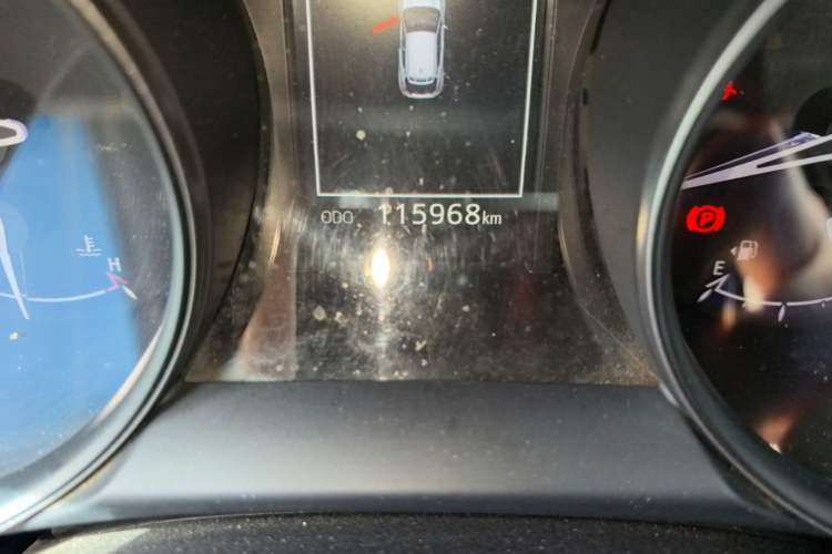 Used Toyota C-HR 2018 2.0L Leading Edition China V-standard Odometer Close Up
