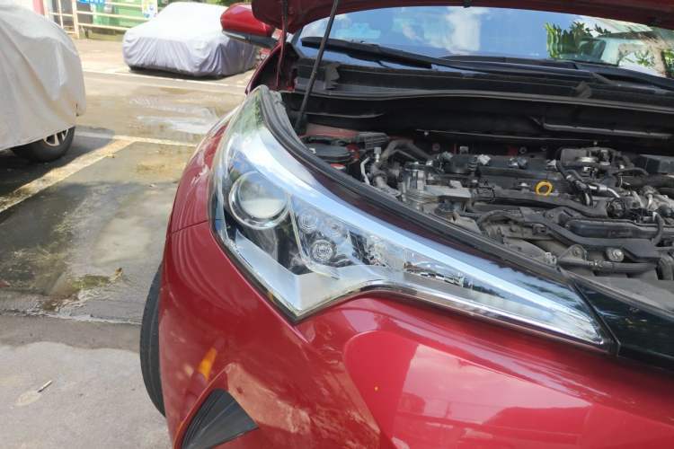 Used Toyota C-HR 2018 2.0L Leading Edition China V-standard Right Front Headlight