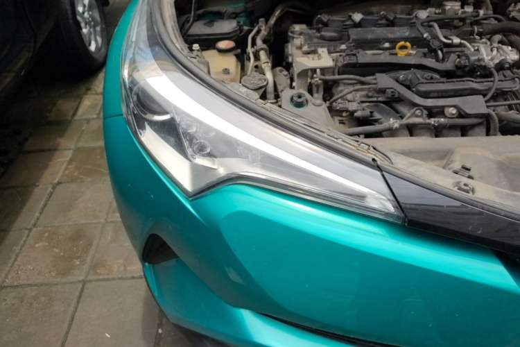 Used Toyota C-HR 2018 2.0L Leading Edition China V-standard Right Front Headlight