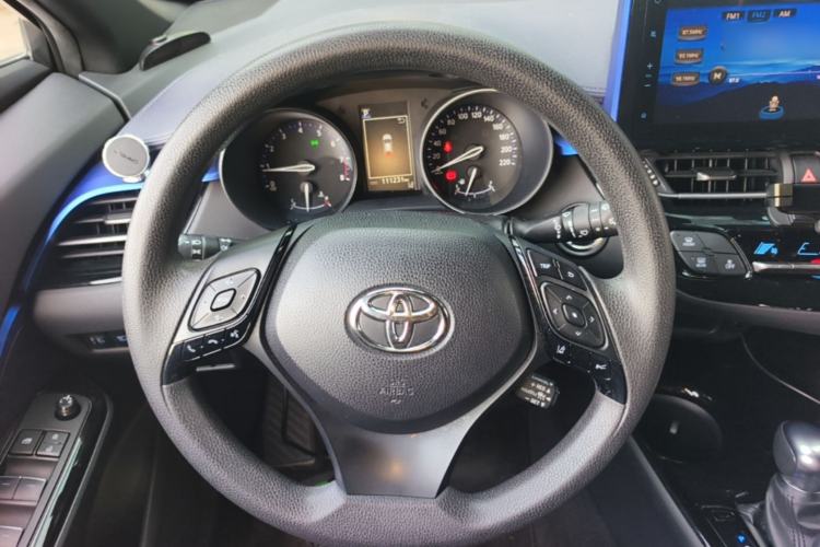 Used Toyota C-HR 2018 2.0L Leading with Sunroof China VI Standard Steering Wheel