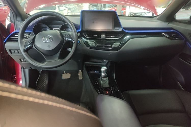 Used Toyota C-HR 2018 2.0L Leading Edition China V-standard Center Console