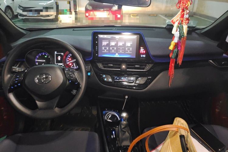 Used Toyota C-HR 2018 2.0L Leading Edition China VI Center Console