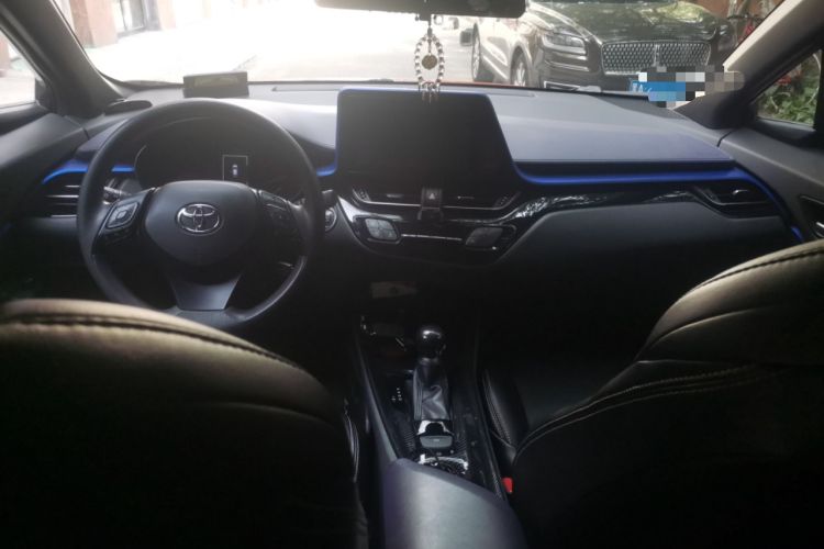 Used Toyota C-HR 2018 2.0L Leading Edition China VI Center Console
