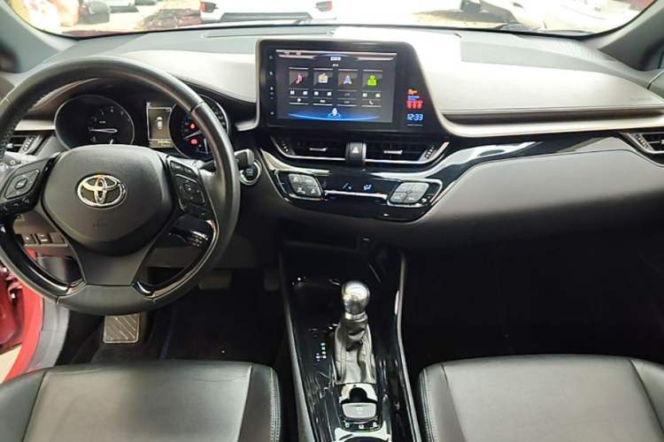 Used Toyota C-HR 2018 2.0L Flagship Version China V Standard Center Console