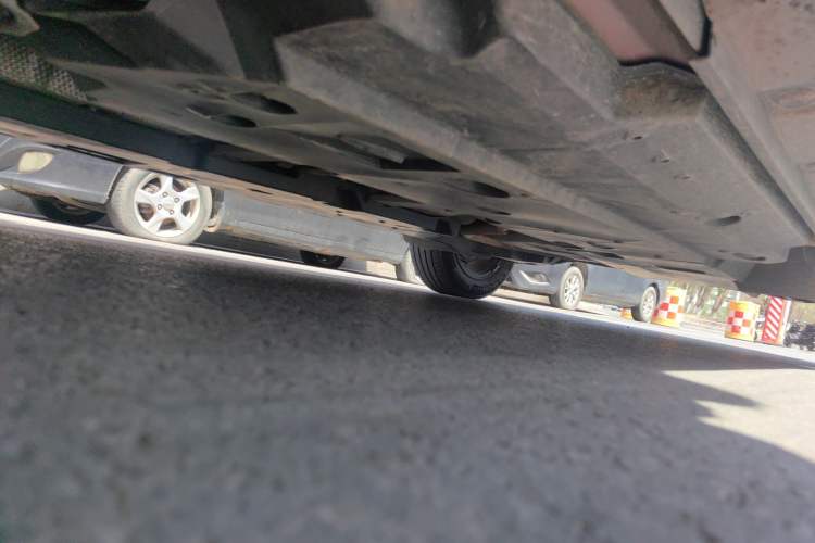 Used Toyota C-HR 2018 2.0L Leading with Sunroof China VI Standard Chassis Front Left