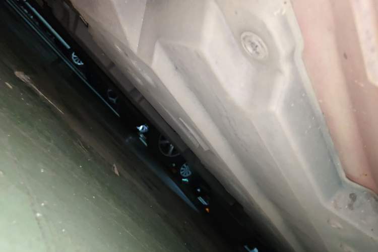 Used Toyota C-HR 2018 2.0L Leading with Sunroof China VI Standard Chassis Front Left