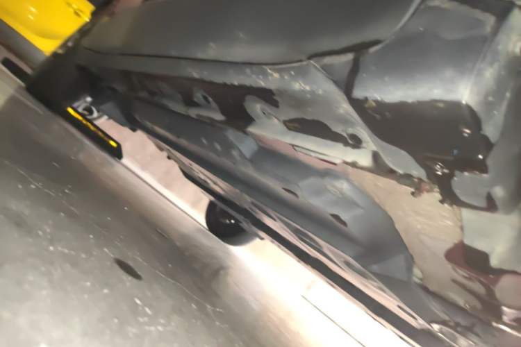 Used Toyota C-HR 2018 2.0L Leading with Sunroof China VI Standard Chassis Front Right