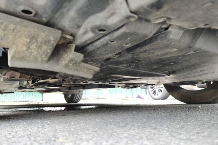 Used Toyota C-HR 2018 2.0L Leading with Sunroof China VI Standard Chassis Front Right