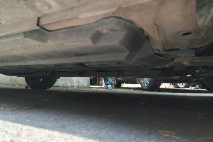 Used Toyota C-HR 2018 2.0L Flagship Sunroof Version China VI Standard Chassis Front Right
