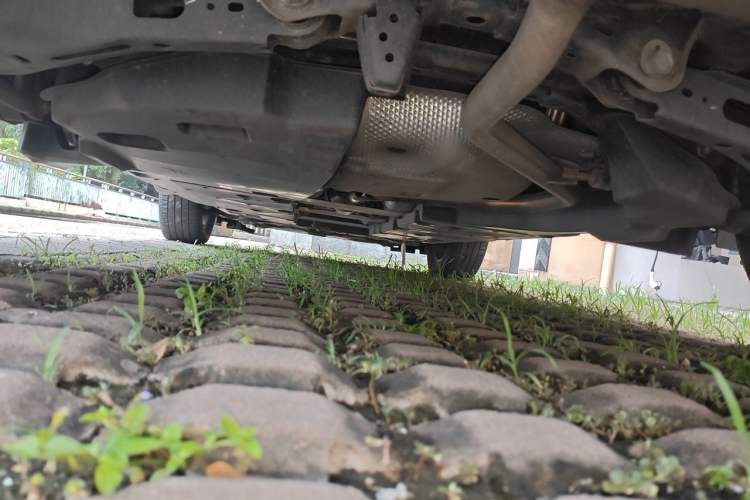 Used Toyota C-HR 2018 2.0L Leading Edition China V-standard Chassis Rear