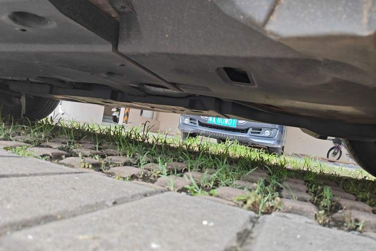 Used Toyota C-HR 2018 2.0L Leading Edition China V-standard Chassis Rear Left
