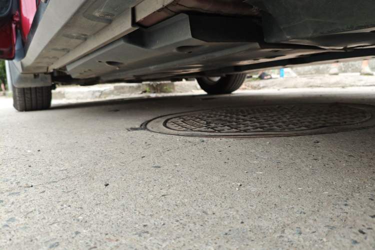 Used Toyota C-HR 2018 2.0L Leading Edition China V-standard Chassis Rear Right