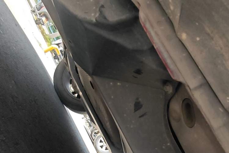 Used Toyota C-HR 2018 2.0L Leading with Sunroof China VI Standard Chassis Rear Right