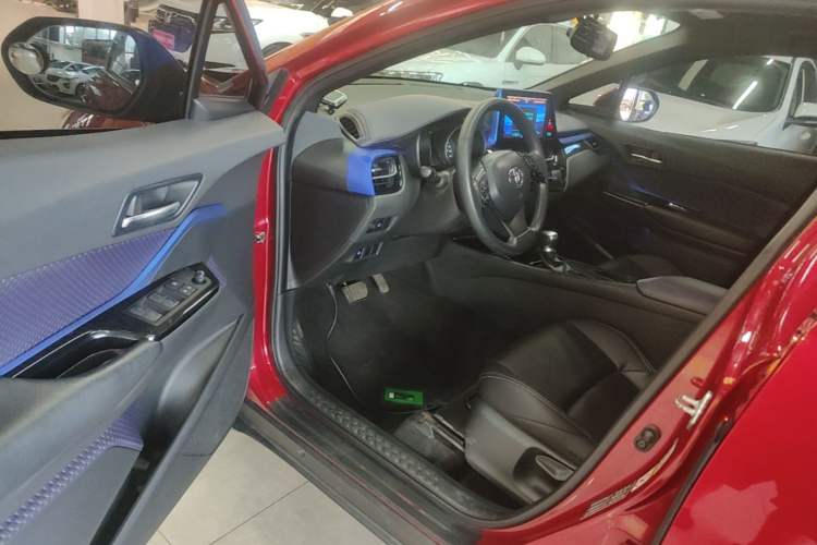 Used Toyota C-HR 2018 2.0L Leading Edition China V-standard Driver Seat