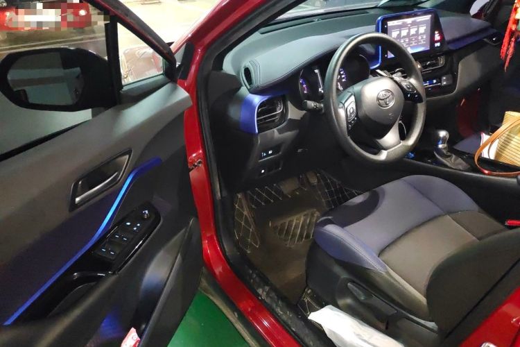 Used Toyota C-HR 2018 2.0L Leading Edition China VI Driver Seat
