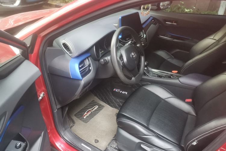 Used Toyota C-HR 2018 2.0L Leading Edition China VI Driver Seat