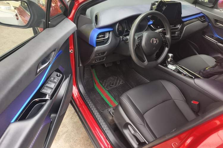 Used Toyota C-HR 2018 2.0L Leading Edition China V-standard Driver Seat
