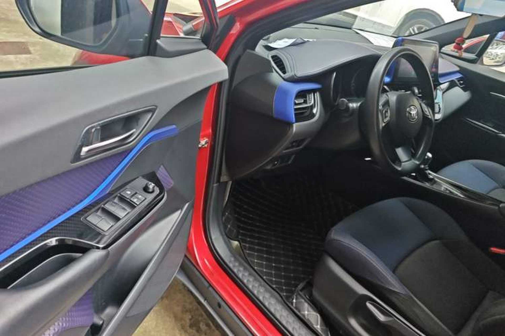 Used Toyota C-HR 2018 2.0L Leading with Sunroof China V Standard Driver Seat