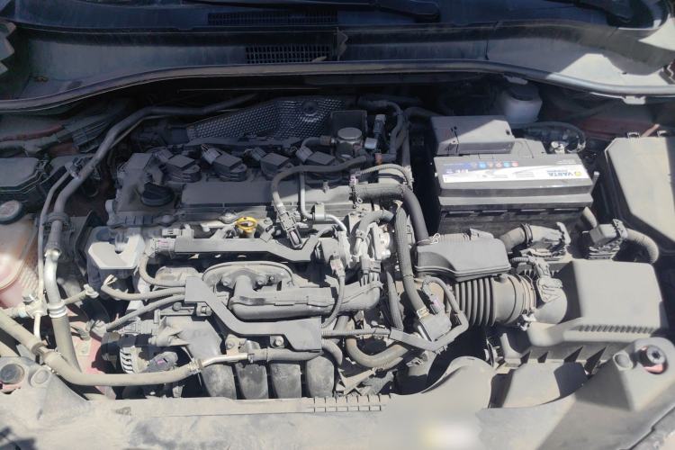 Used Toyota C-HR 2018 2.0L Leading with Sunroof China VI Standard Engine Bay