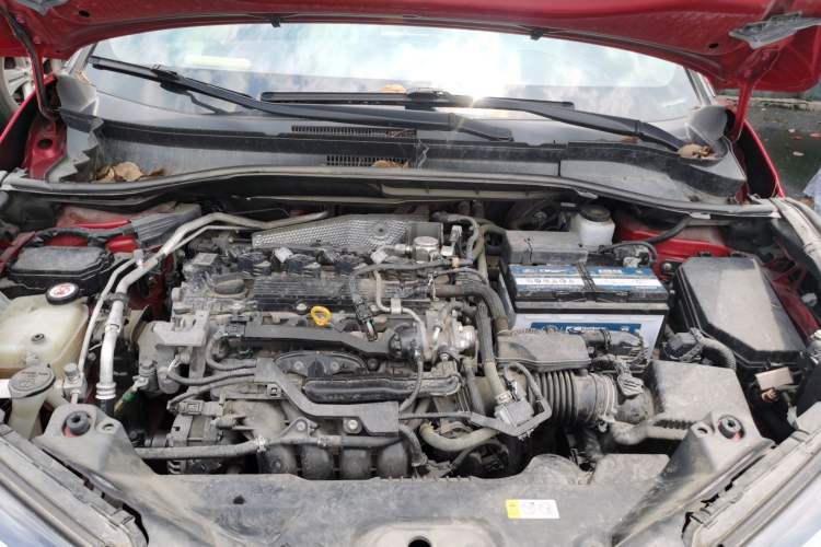 Used Toyota C-HR 2018 2.0L Leading with Sunroof China VI Standard Engine Bay