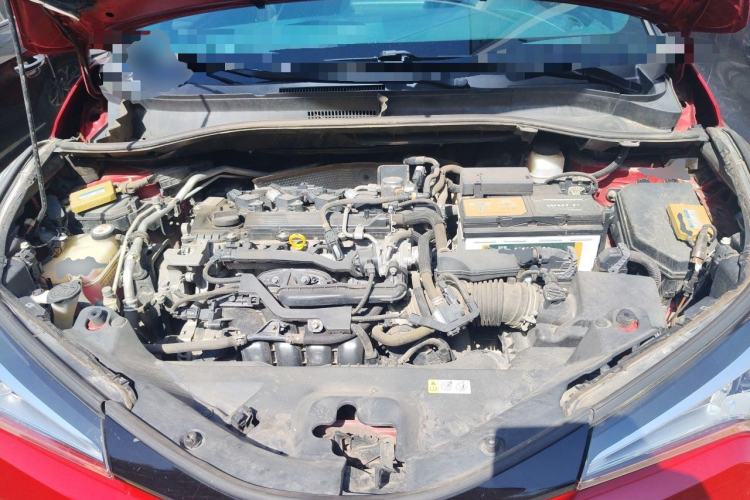 Used Toyota C-HR 2018 2.0L Leading with Sunroof China VI Standard Engine Bay