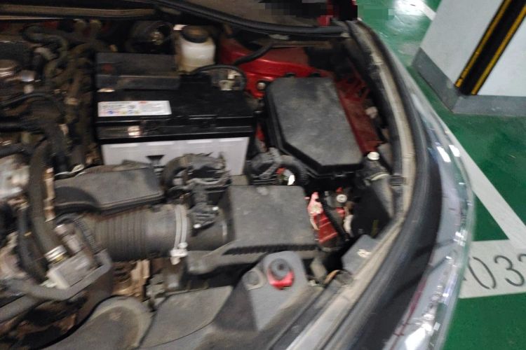 Used Toyota C-HR 2018 2.0L Leading Edition China VI Engine Bay Left
