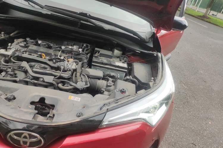 Used Toyota C-HR 2018 2.0L Leading Edition China V-standard Engine Bay Left