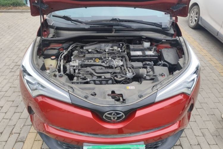 Used Toyota C-HR 2018 2.0L Luxury Edition China VI Standard Engine Bay