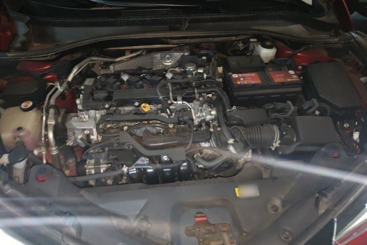 Used Toyota C-HR 2018 2.0L Leading with Sunroof China VI Standard Engine Bay