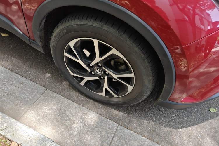 Used Toyota C-HR 2018 2.0L Leading Edition China VI Exterior 1