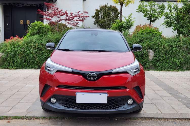 Used Toyota C-HR 2018 2.0L Luxury Sunroof Version China VI Standard Exterior 1