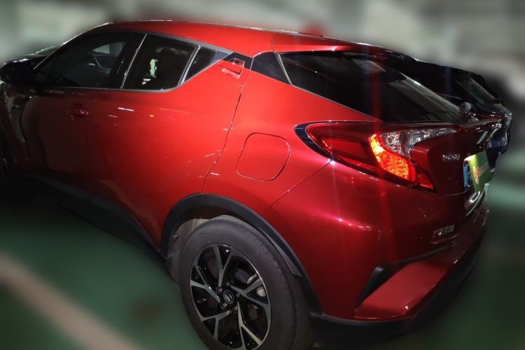 Used Toyota C-HR 2018 2.0L Leading with Sunroof China VI Standard Exterior 3