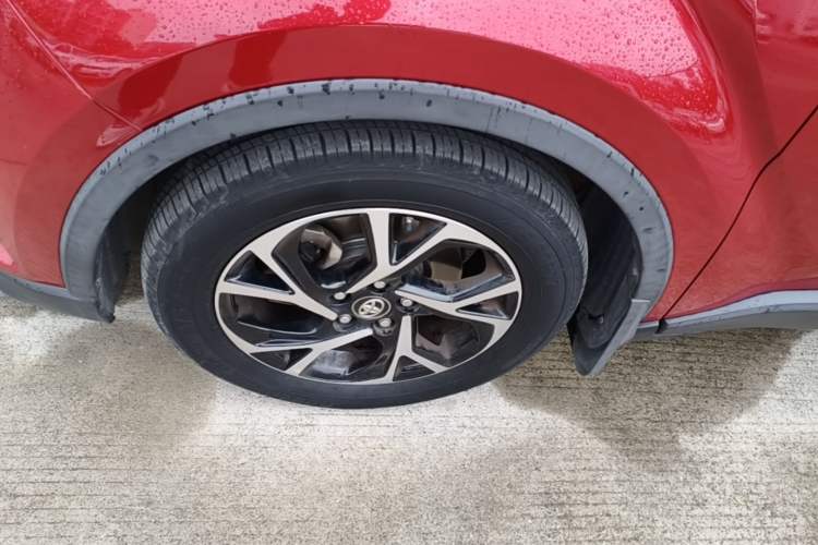 Used Toyota C-HR 2018 2.0L Leading Edition China V-standard Exterior 4