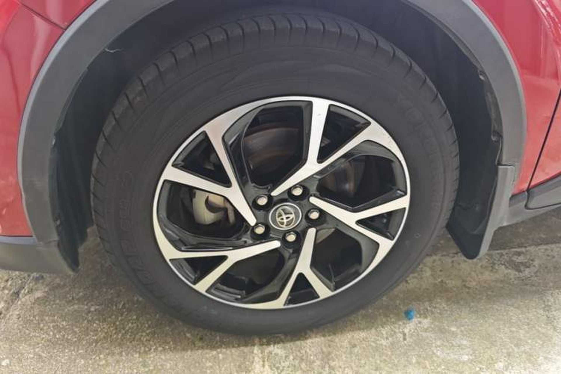 Used Toyota C-HR 2018 2.0L Leading with Sunroof China V Standard Exterior 4