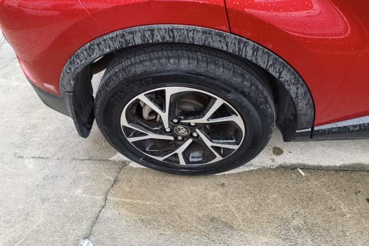 Used Toyota C-HR 2018 2.0L Leading Edition China V-standard Exterior 5