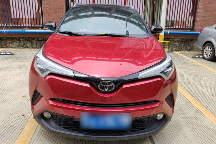Used Toyota C-HR 2018 2.0L Luxury Sunroof Version China VI Standard Front