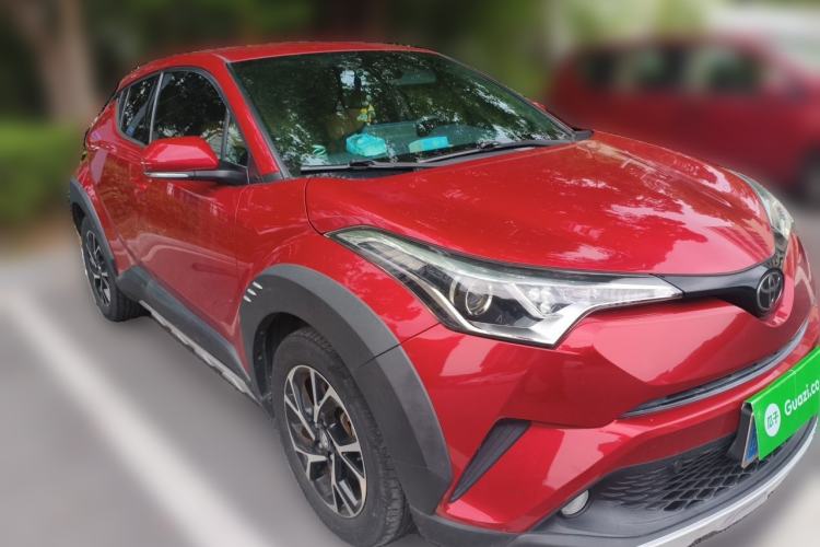 Used Toyota C-HR 2018 2.0L Coolway Leading Edition China V Standard Front Right 45 Deg