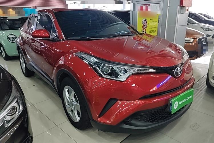 Used Toyota C-HR 2018 2.0L Elite Edition China V standard Front Right 45 Deg