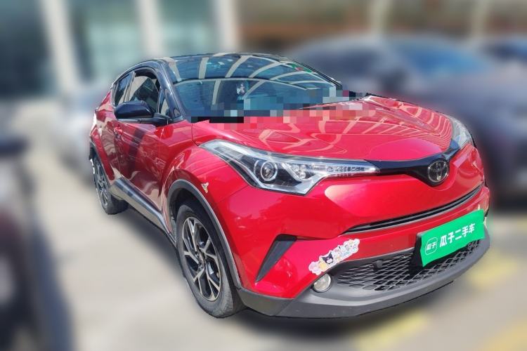 Used Toyota C-HR 2018 2.0L Leading with Sunroof China VI Standard Front Right 45 Deg