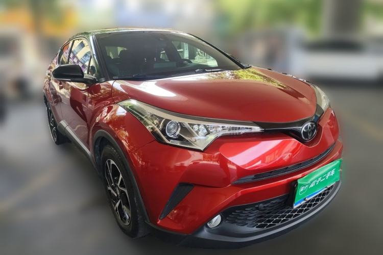 Used Toyota C-HR 2018 2.0L Leading with Sunroof China VI Standard Front Right 45 Deg