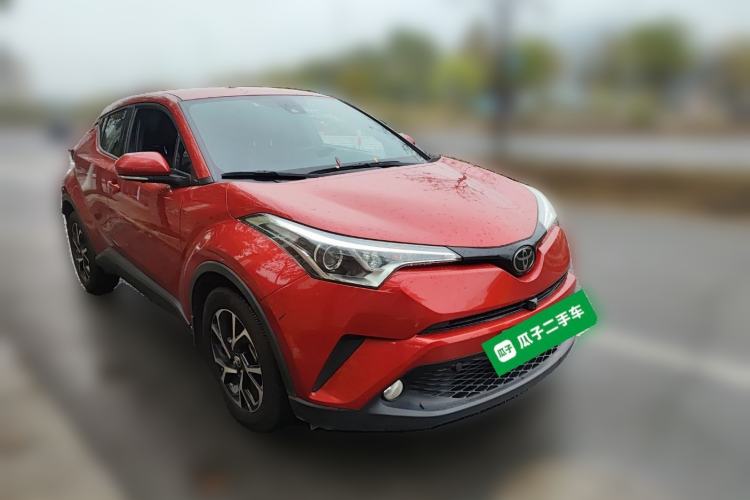 Used Toyota C-HR 2018 2.0L Leading Edition China VI Front Right 45 Deg