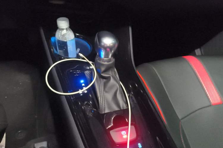 Used Toyota C-HR 2018 2.0L Leading with Sunroof China VI Standard Gear Lever