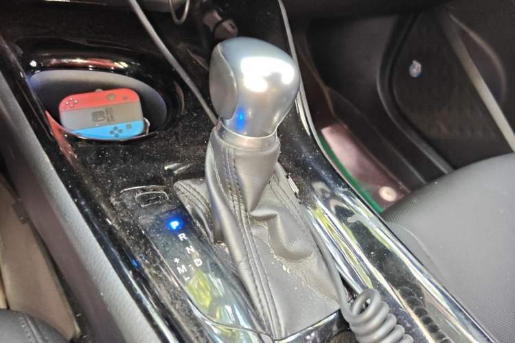 Used Toyota C-HR 2018 2.0L Leading Edition China VI Gear Lever