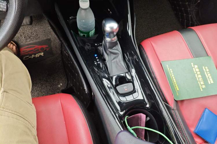 Used Toyota C-HR 2018 2.0L Leading Edition China V-standard Gear Lever